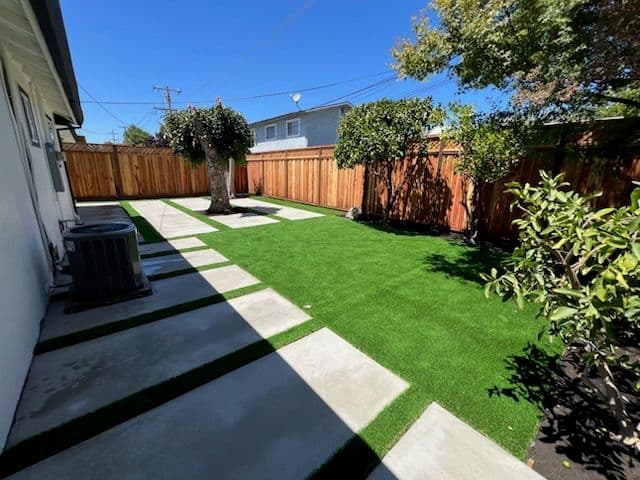 Gallery photos for Modern Turf and Concrete Landscaping Project: Image #2